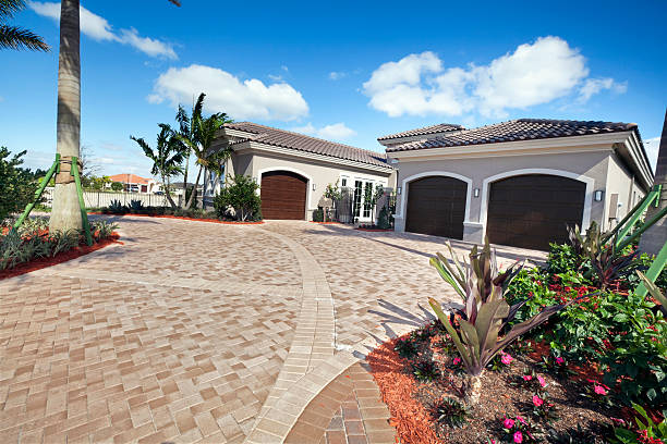 Best Driveway Pavers Near Me  in Union Gap, WA
